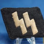 SS EM Runes collar tab
