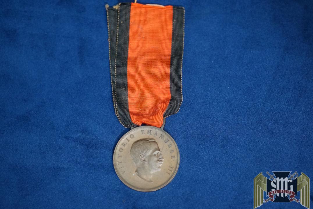 Italian 1915 Earthquake relief Medal