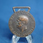 Italian FASCIST MEDAL AFRICA ORIENTALE MOLTI NEMICI MOLTO ONORE AOI COLONIALE 1936