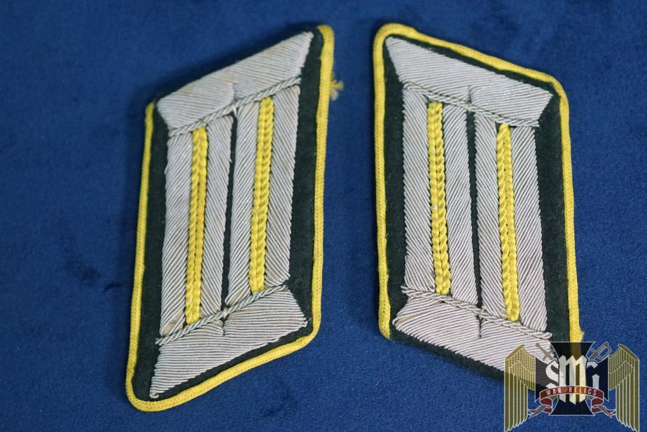 Heer Postal Collar tabs