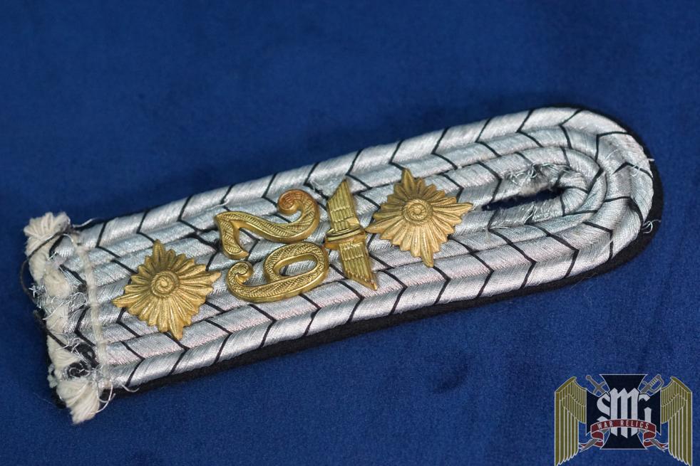 BahnSchutzpolizei Oberabteilungsfuhrer shoulder board