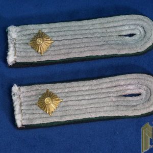 SS Obersturmfuhrer der Gebirgsjäger Shoulder boards