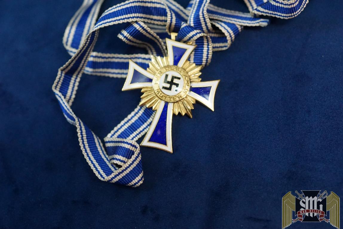 Mother’s Cross in Gold