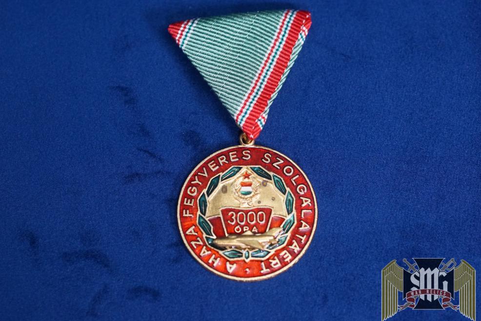 Hungary Paratrooper 3,000 Jumps medal