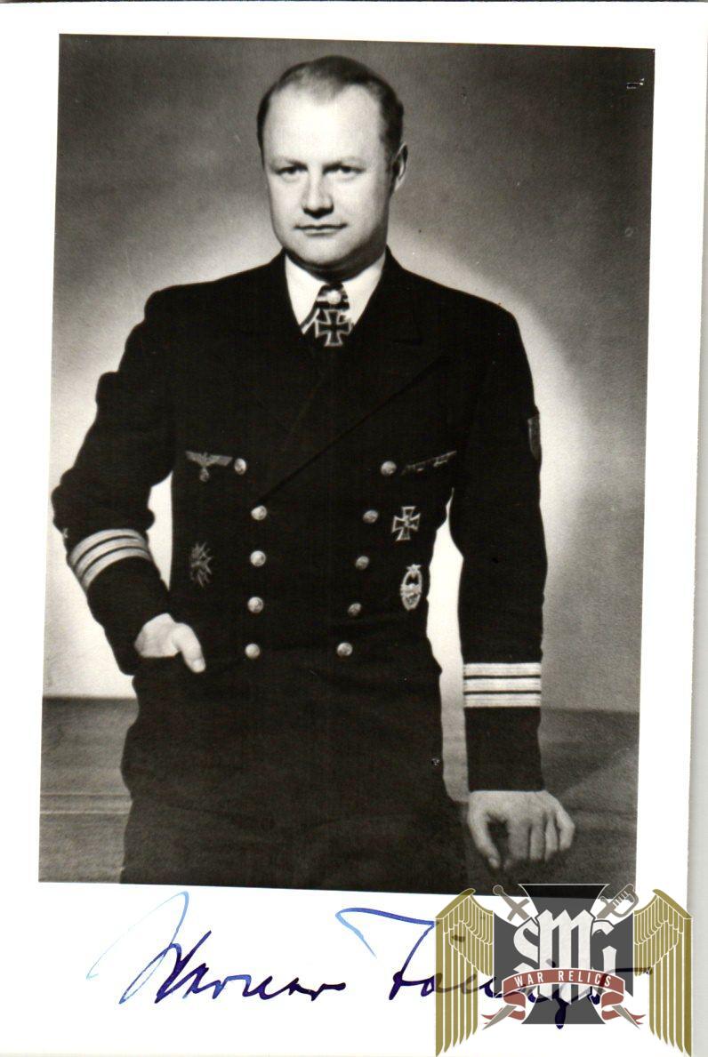 Werner Toniges Knights Cross w/ oaks winner Kriegsmarine Torpedo Boat Commander Signature