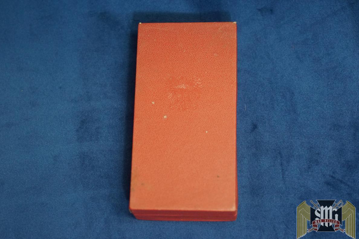Polish Serivce Medal Cased