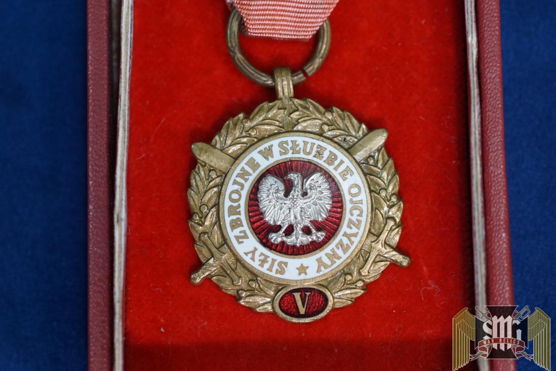Polish Serivce Medal Cased