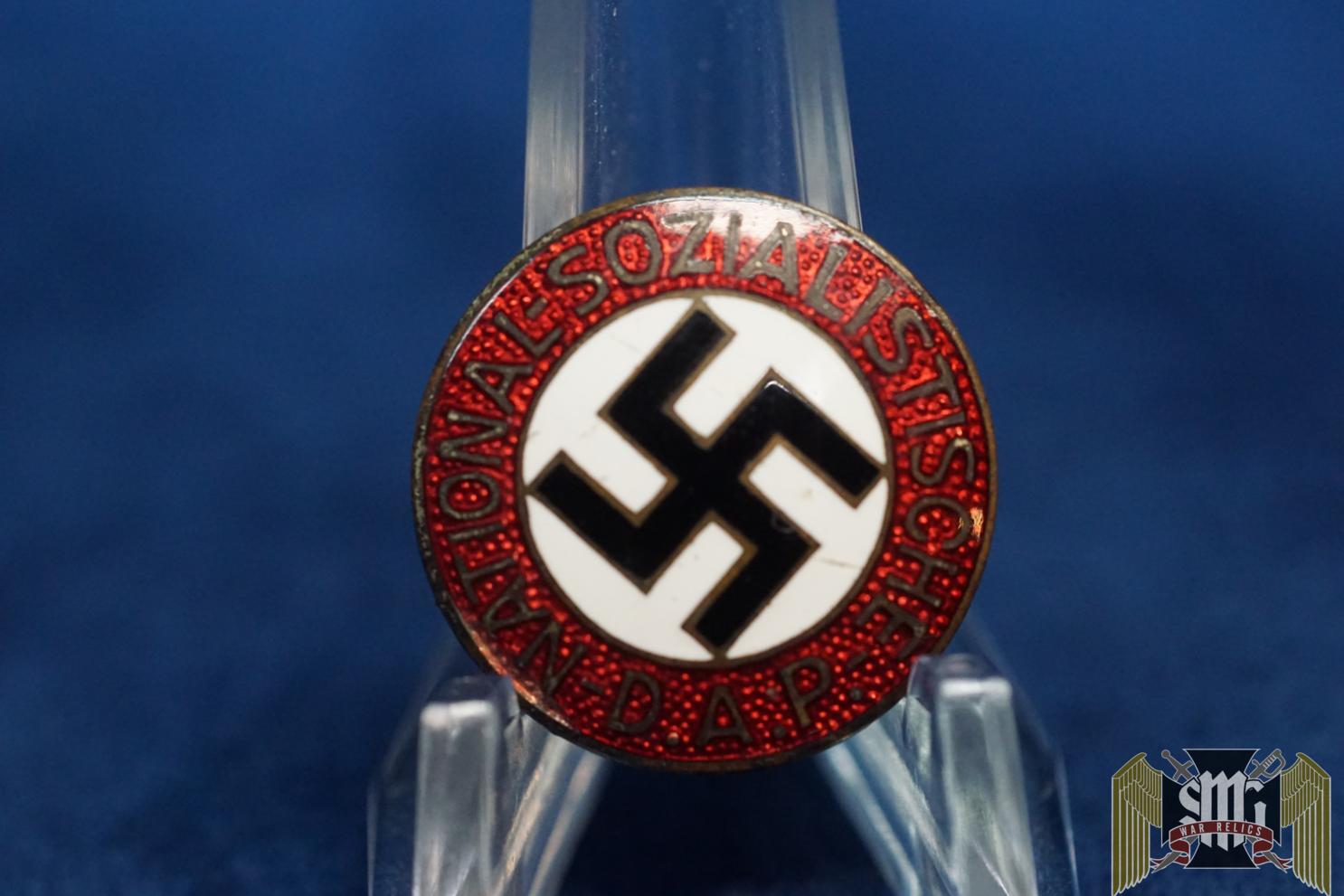NSDAP Party Member pin by M1/27 – E. L. Muller