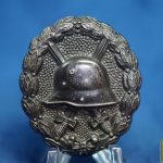 WW1 Black Wound badge