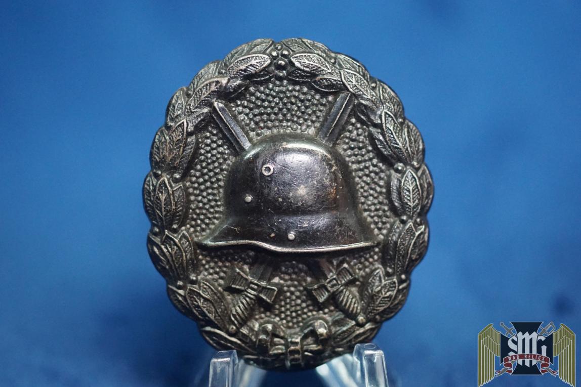 WW1 Black Wound badge
