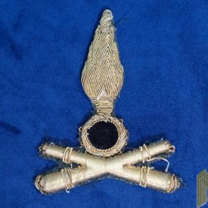 Italian WW2 Artillery Officer's cap badge of the Royal Italian Army