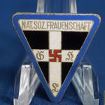 N.S. Frauenschaft pin (german womens workers pin) 30x28mm Orts Level staff