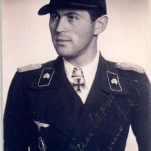 Bruno Kahl SS Panzer Jager Knights cross with oaks Signature