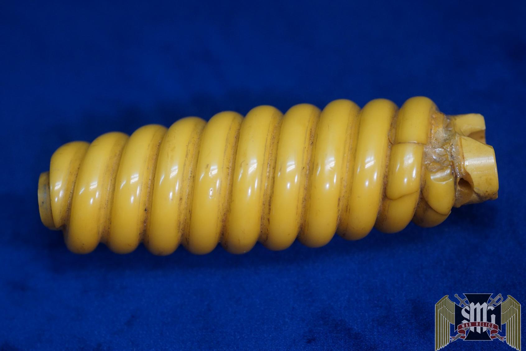 2nd Model Luftwaffe Grip damaged