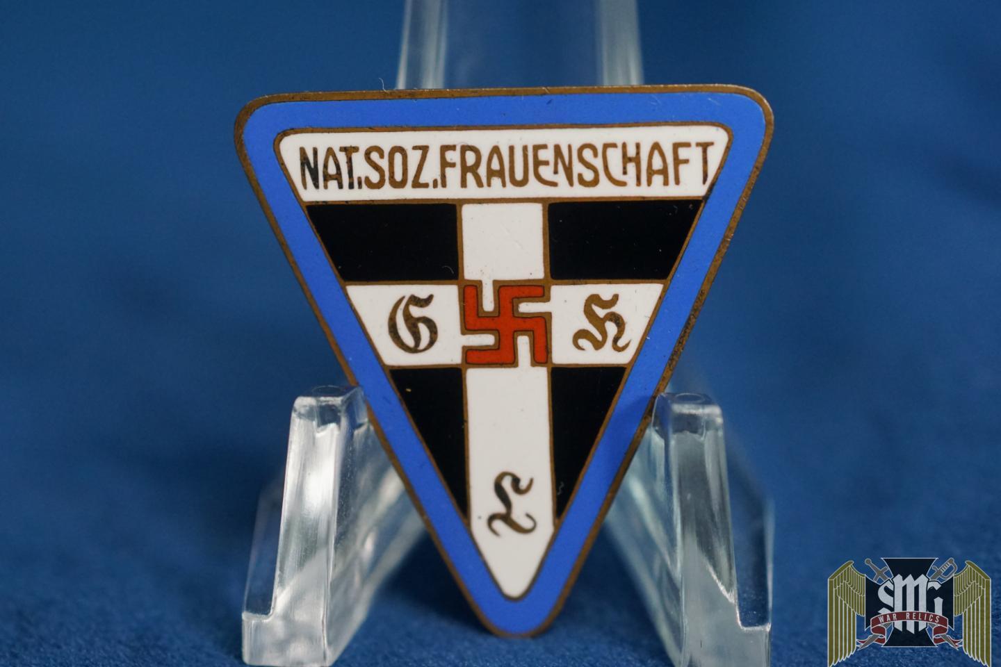 N.S. Frauenschaft pin (german womens workers pin) 30x28mm Orts Level staff