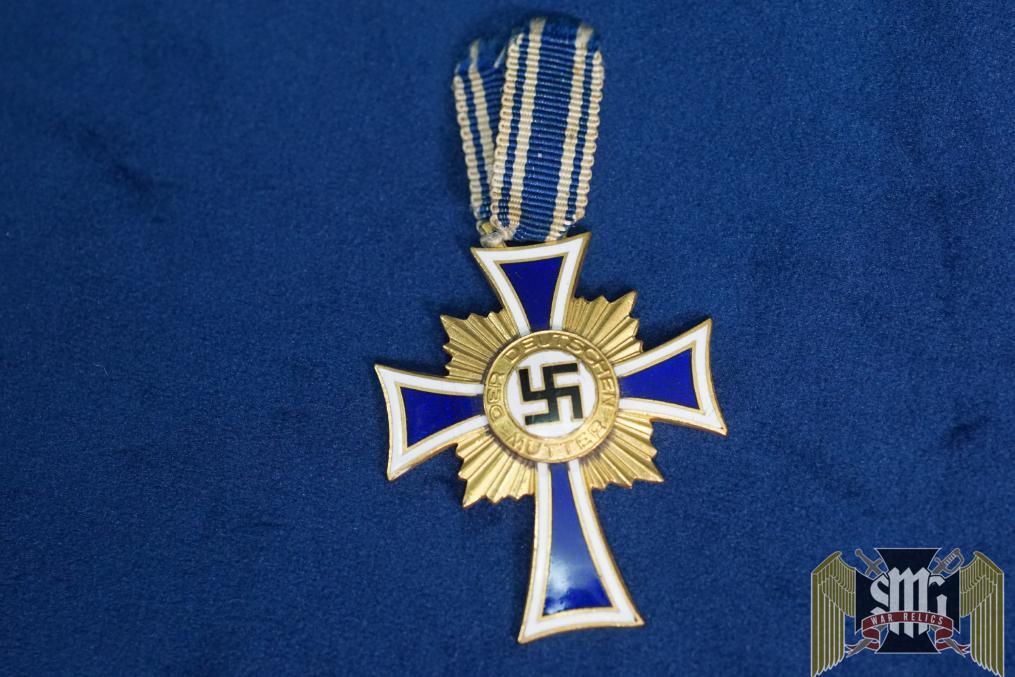 Mother's Cross in gold