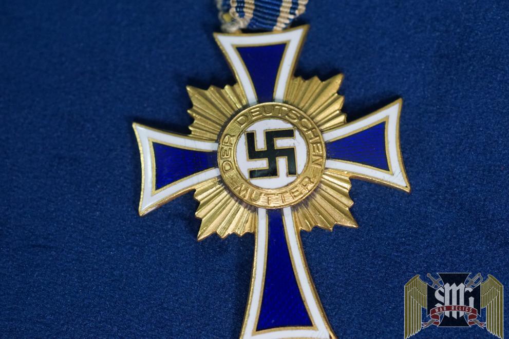 Mother's Cross in gold