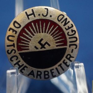 H. J. Deutsche Arbeiter Member badge
