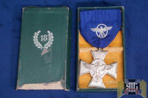 Police 18 year Service medal Cased