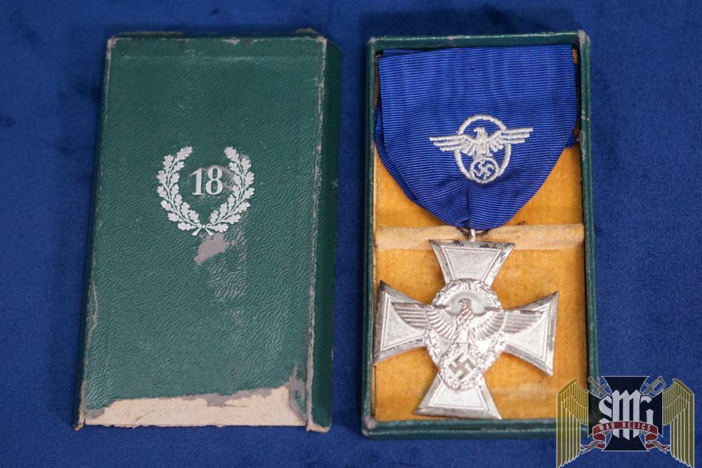 Police 18 year Service medal Cased
