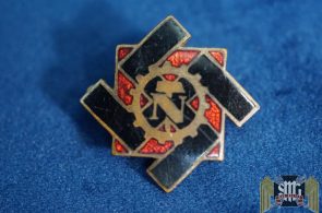 Teno Numbered Member Pin