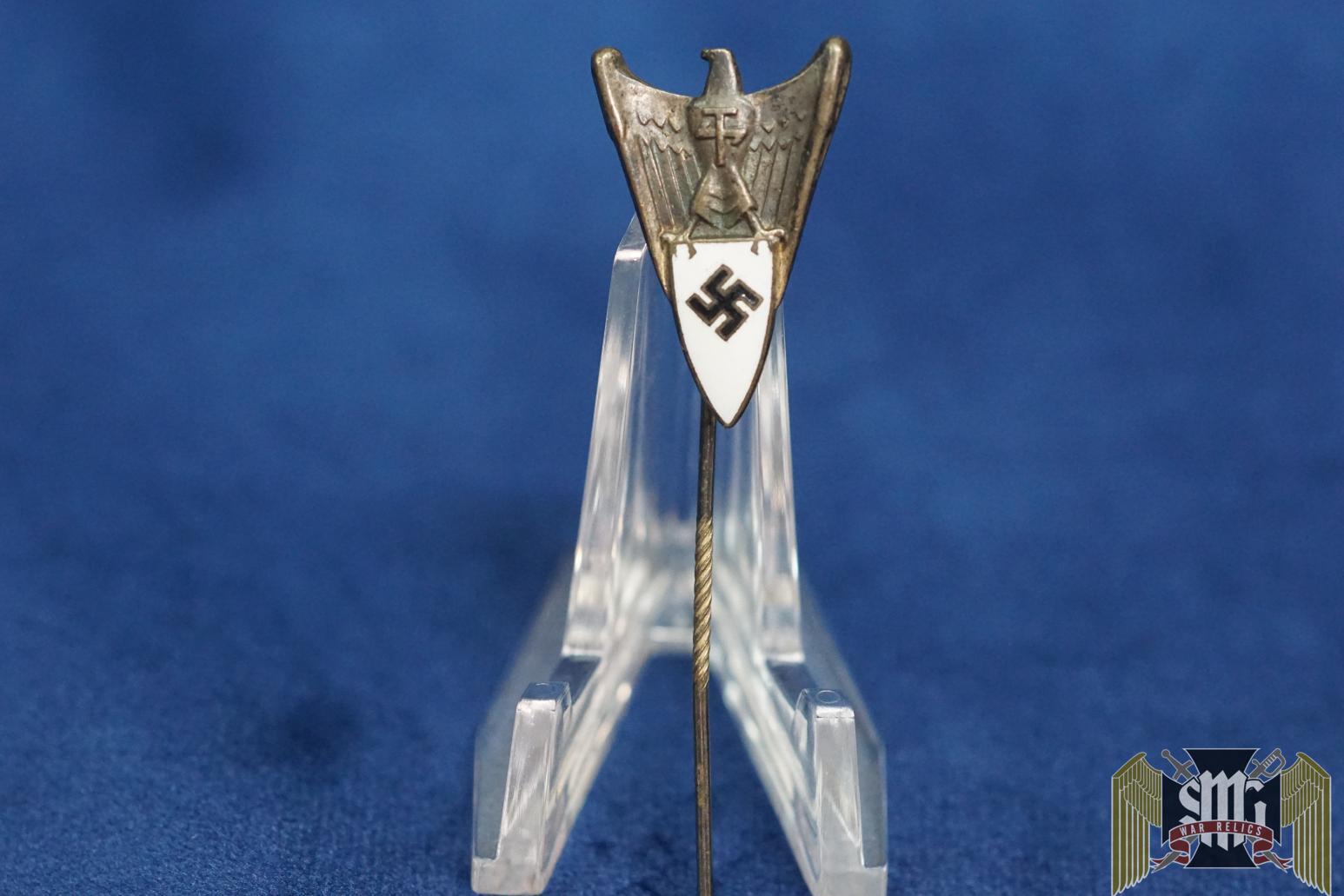 Treuewerk pin