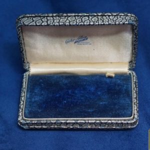 US Private Brooch Jeweler Case