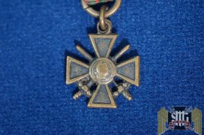 French Croix De Guerre Miniature Medal