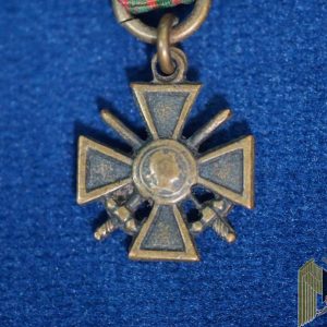French Croix De Guerre Miniature Medal
