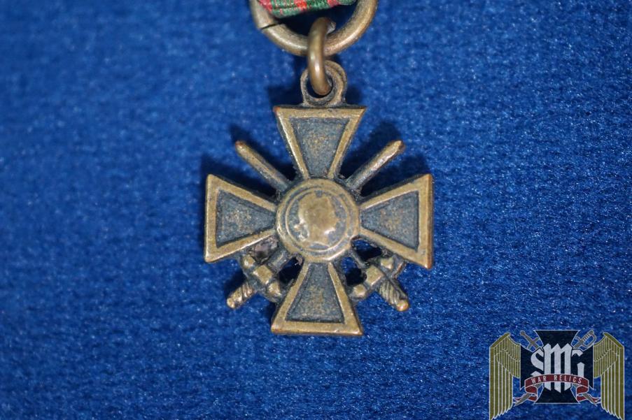French Croix De Guerre Miniature Medal