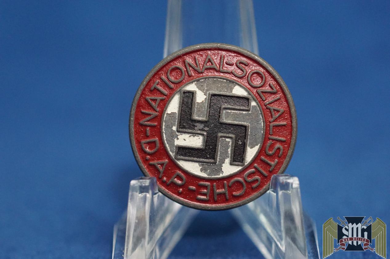 NSDAP Member Pin Button Hole type by M1/14 Matthius Oescbsler & Sohn