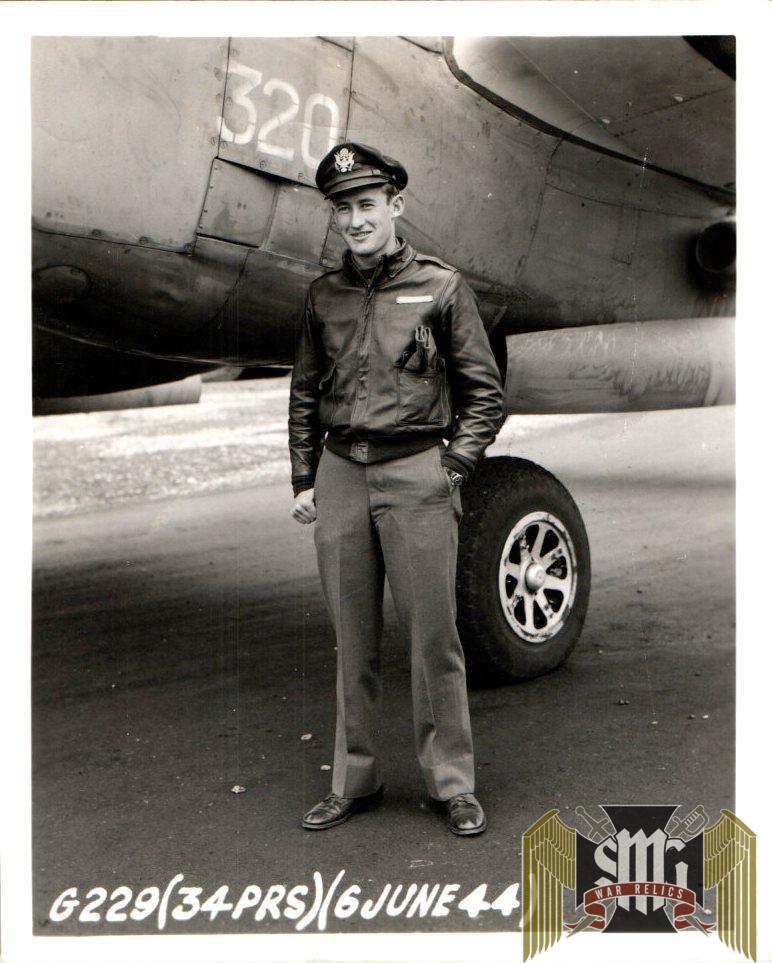 37 Portrait Photos of Men from 34th photo Recon -Roger Aubry estate