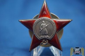 Soviet Order of The Red Star Later 1944 Serial 967588