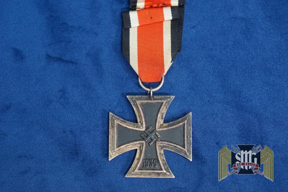 Iron Cross Second Class 1939 WW2 by 15 Friedrich Orth