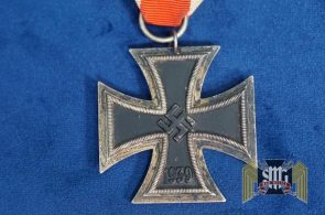 Iron Cross Second Class 1939 WW2 by 15 Friedrich Orth