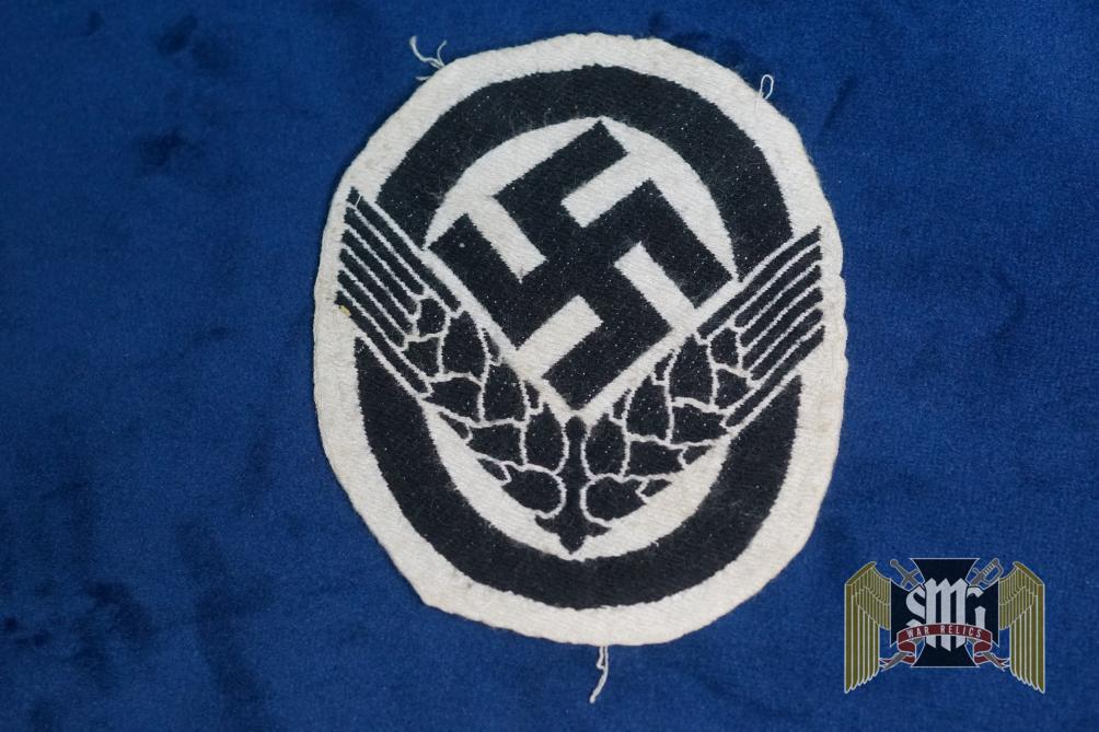 RADwj Female Sport shirt Insignia