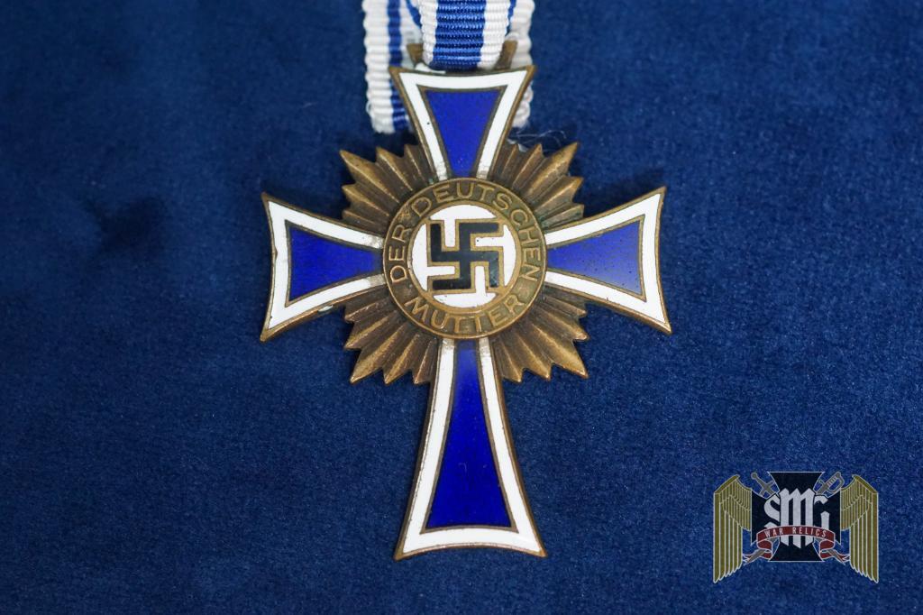 Mother's Cross in Bronze Post war ribbon