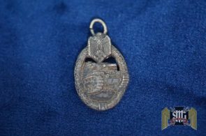 Miniature Panzer Assault badge