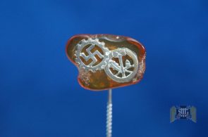 Amber DAF/ Handwerk Stick pin
